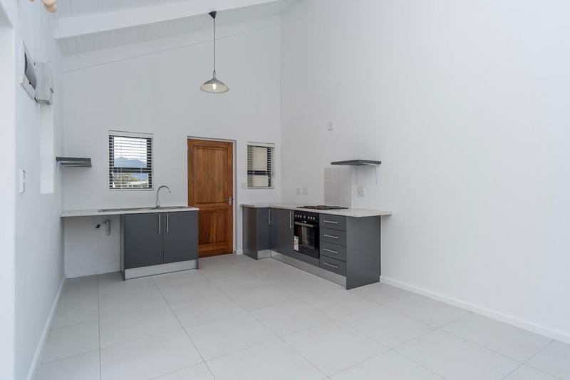 To Let 2 Bedroom Property for Rent in Capri Western Cape